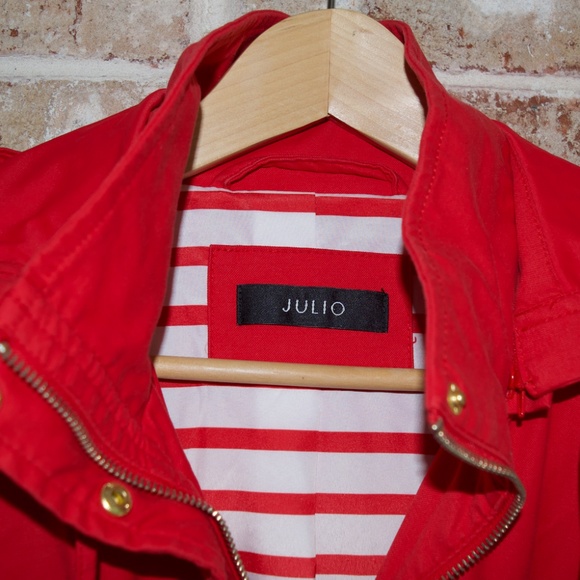 Julio women's red utility jacket with zipper pockets and hood, size M - Picture 2 of 4